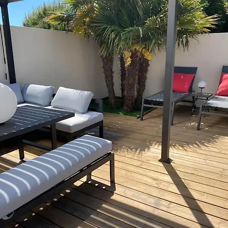 300m De La Mer, Piscine Et Casa vacanze