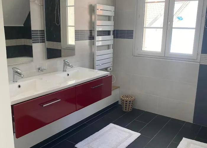 Balnéaire à 300m De La Piscine&spa Сasa de vacaciones *