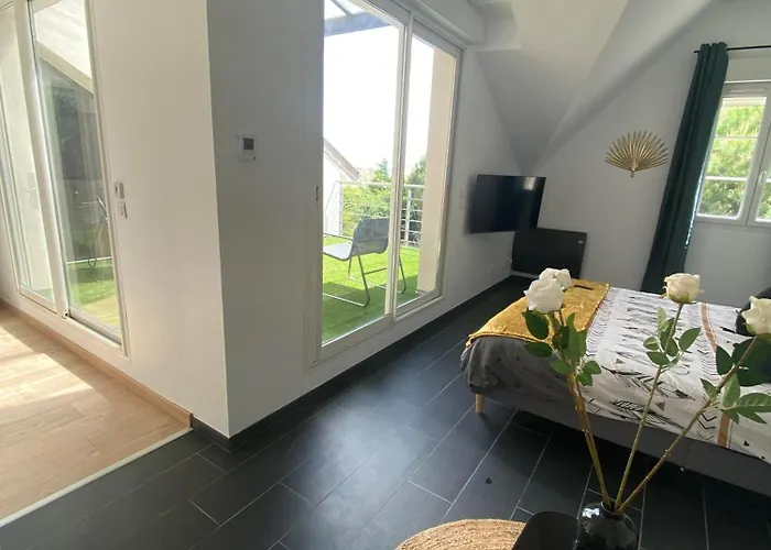 Balnéaire à 300m De La Piscine&spa Сasa de vacaciones