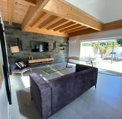 Balnéaire à 300m De La Piscine&spa Сasa de vacaciones *