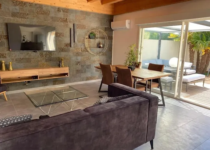 Balnéaire à 300m De La Piscine&spa Сasa de vacaciones